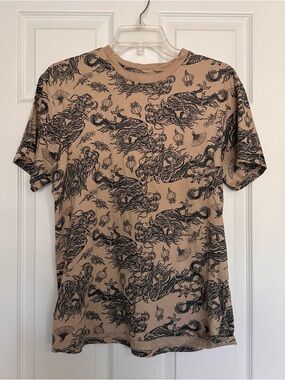 Men’s Beige Short-Sleeve Tee with Black Dragon Motif